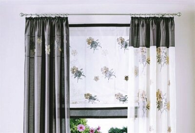 Raffrollo, mit Klettband + Flauschband, Farbe Creme, Grau, mit Blumen bestickt, Blende in Seidenoptik, inkl. Zubehör, Waschbar, Maße HxB 140x140 cm